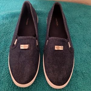 Nautica  7 1/2 Woman Slip On Blue Denim Shoes